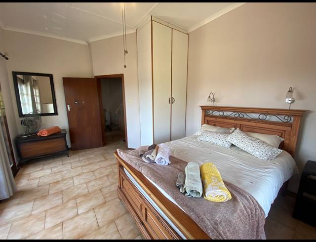 6 BEDROOM HOUSE FOR SALE IN WINKLESPRUIT